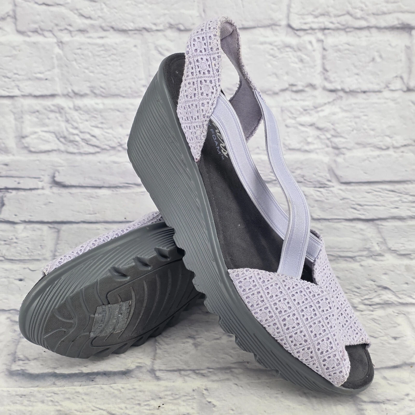 NIKE Sandalo donna Skechers grigio parallelo taglia 7 zeppa comodo cinturino elastico 41102