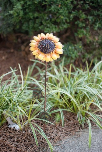 21" Metal Sunflower Garden Iron Yard Stake Decor Outdoor Art Lawn Decoration - Picture 4 of 4