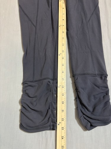 Lululemon Leggings Womens Ruched 3/4 Leg Gray Workout Side & Rear Pockets Sz 4 - Picture 5 of 8