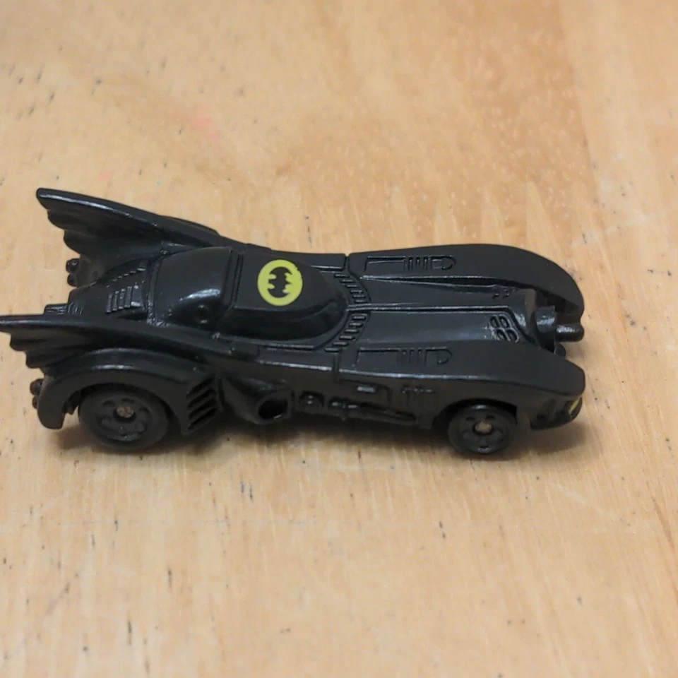 Vehículos Ertl Batman -En muy buena condición- Batimóvil Batwing Miniaturas 1989 Tim Burton Batman Foto 2 de 4