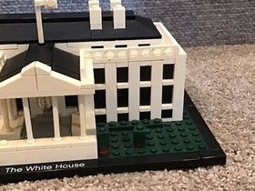 LEGO LEGO ARCHITECTURE: The White House (21006) - Incomplete