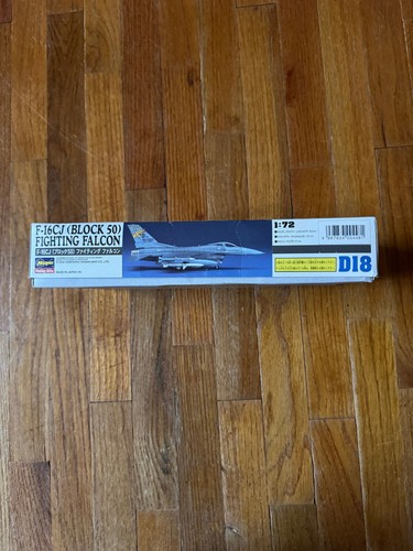 HASEGAWA 1/72 SCALE F-16CJ (BLOCK 50) FIGHTING FALCON NO. D18 - Picture 3 of 9