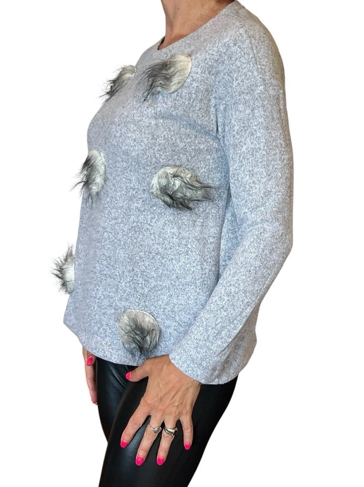 Suéter Pullover Zara Tacto Suave Jersey Gris Claro Piel Pompones 1165/248 S Foto 4 de 4