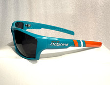 Miami Dolphins Collecting and Fan Guide 18