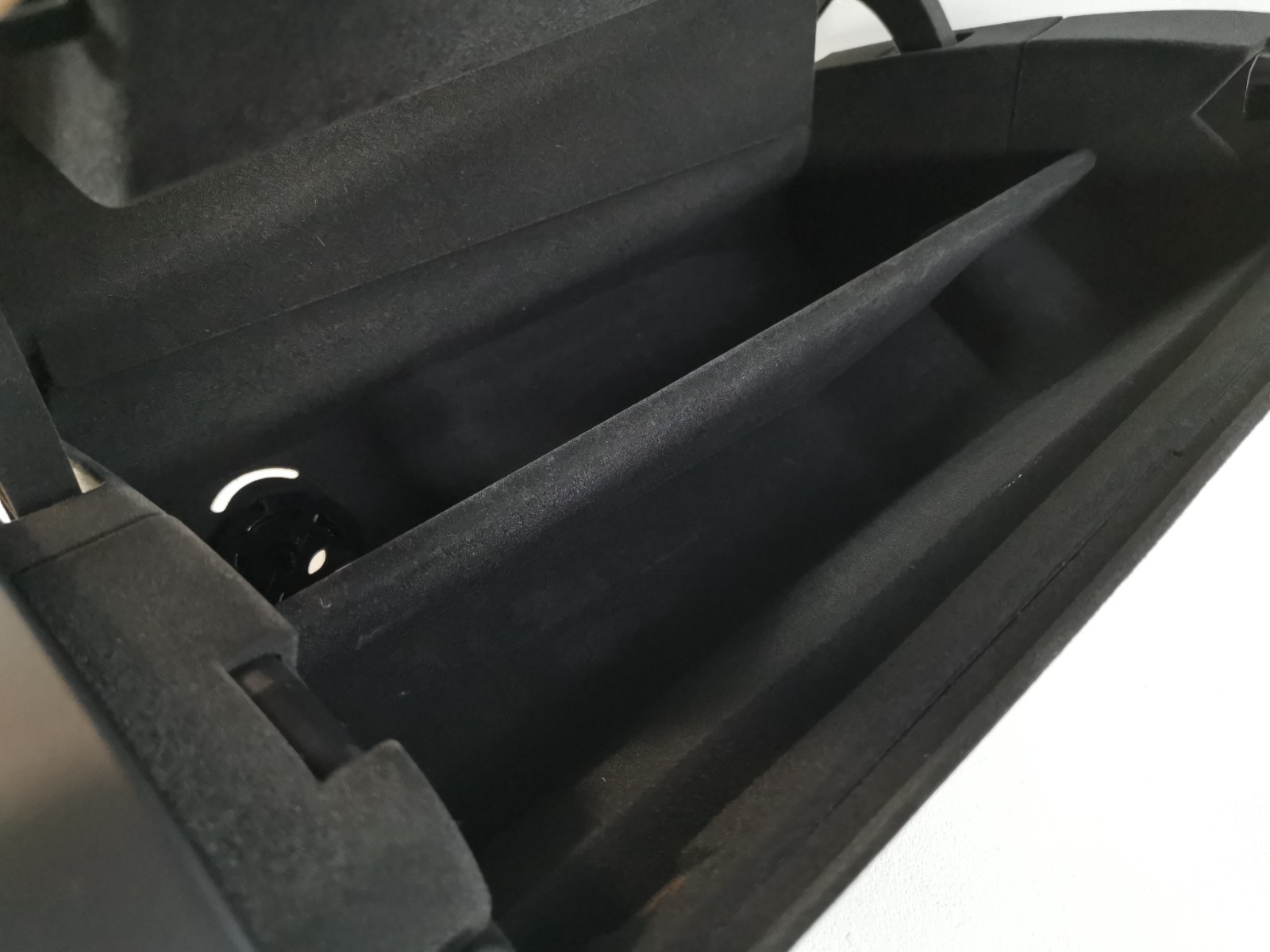Maserati Ghibli 2018 M156E AWD 3.0 L Dasboard Storage Compartment Glove Box OEM