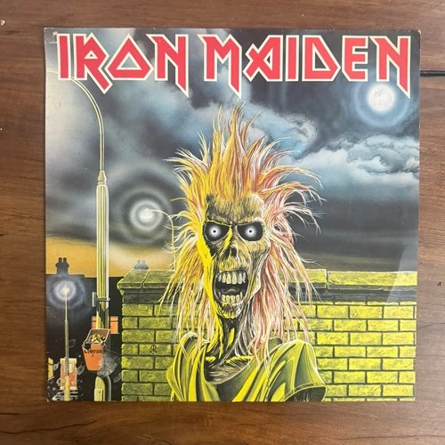 IRON MAIDEN - IRON MAIDEN   VINYL LP UK  EMC 3330  1st Press VG+/VG+