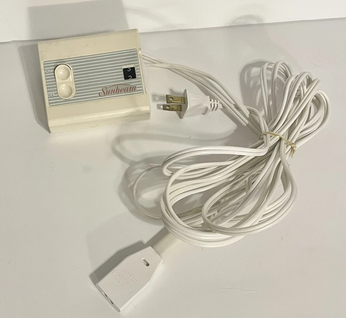 Sunbeam electric outlet blanket watts