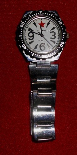 Montre Bracelet Sevan Dé Collector - Mouvement Quartz - Pile à Changer - Occasion