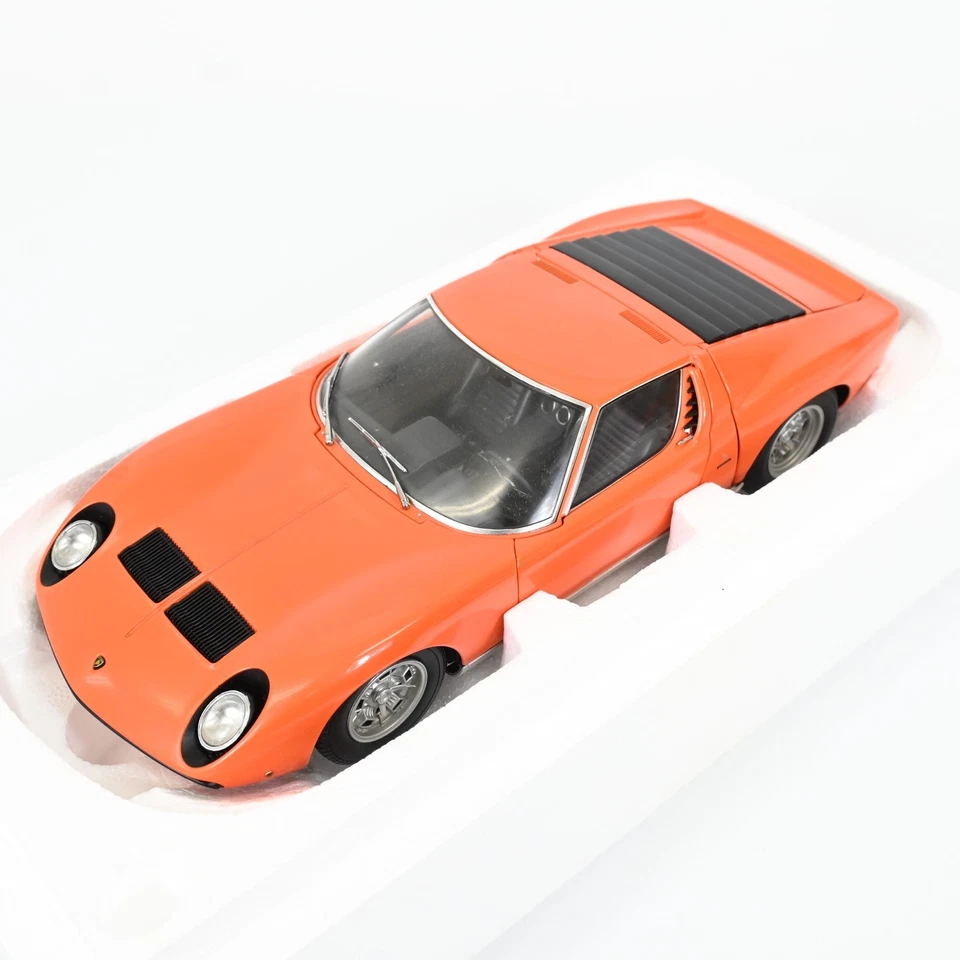 AUTOart 1/18 Lamborghini Miura Orange Diecast Model Car - Image 4 of 4