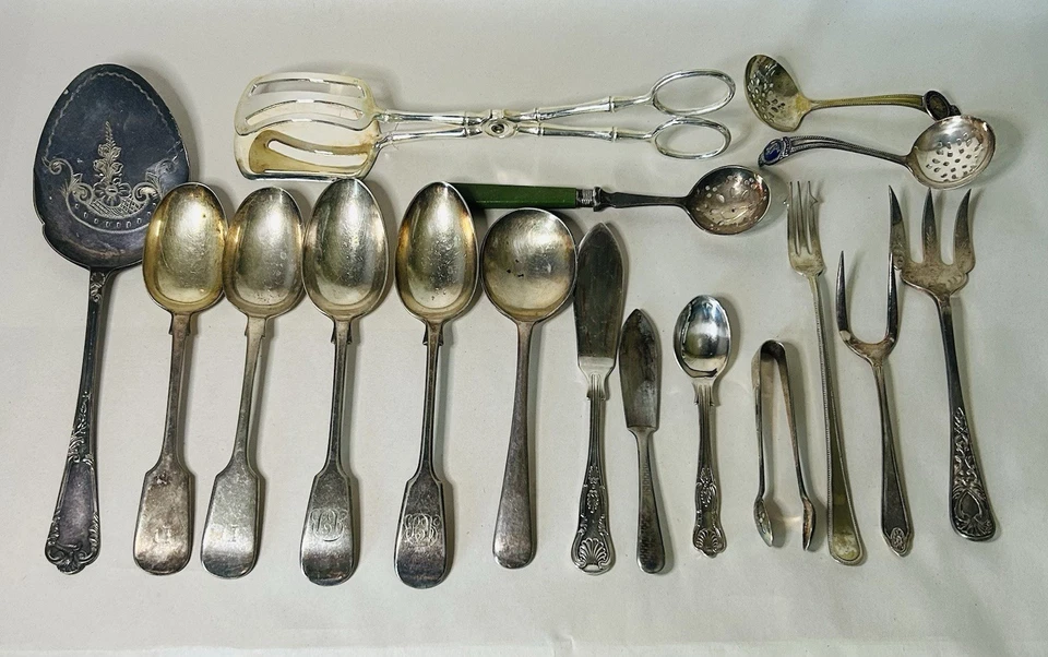 Antique Mixed Lot Of 17 Pieces Of Sheffield Silver Plated Cutlery Spoons Forks - Image 1 of 4