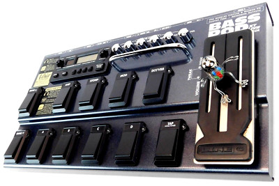 Line 6 Bass Pod XT Live Preamp Modeler Pedalboard +Bag+ Neuwertig+ 1,5J Garantie