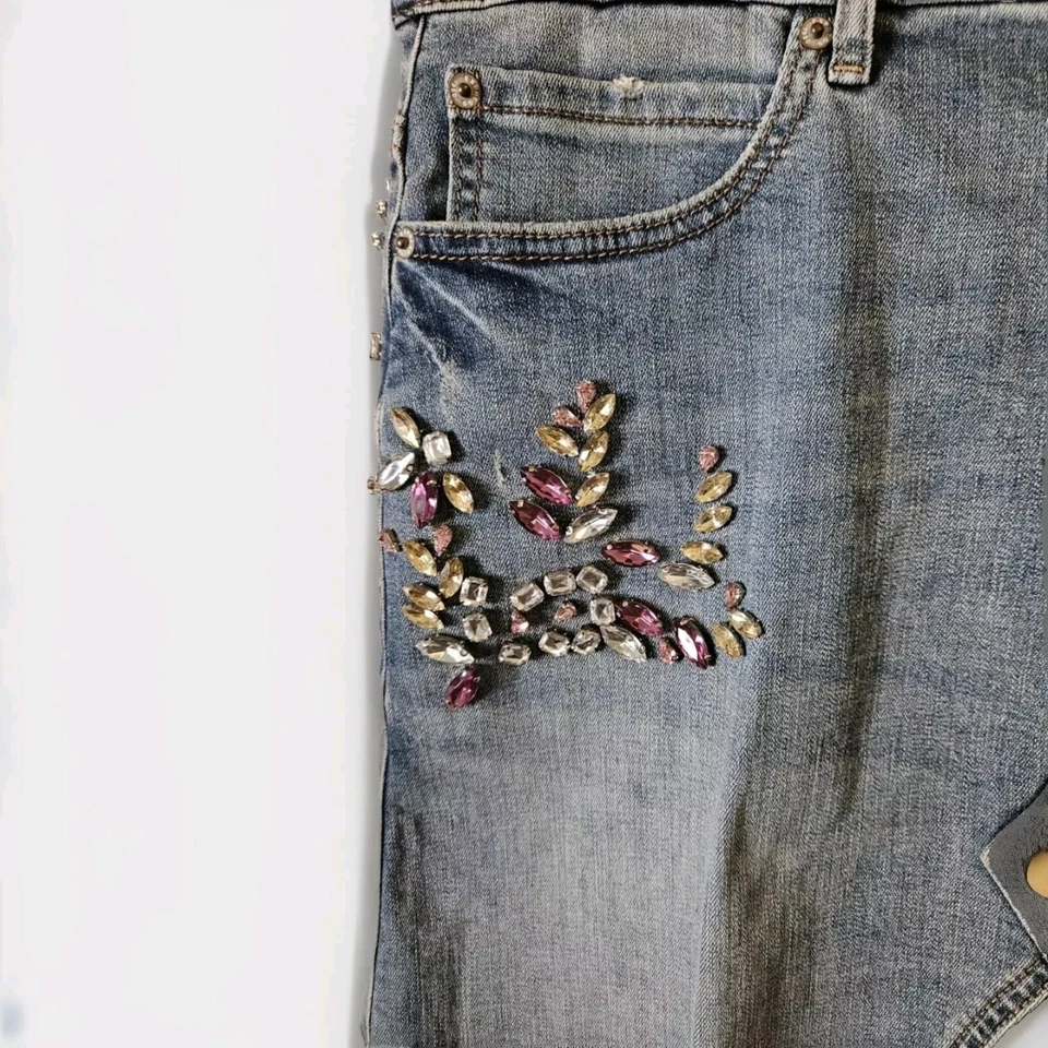 Minifalda de mezclilla Express adornada con gemas con joyas talla 10 90094 Foto 4 de 4