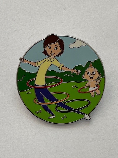 2024 Disney Pixar Picnic in the Park Mystery LR Mrs Incredible & Jack-Jack (D1)