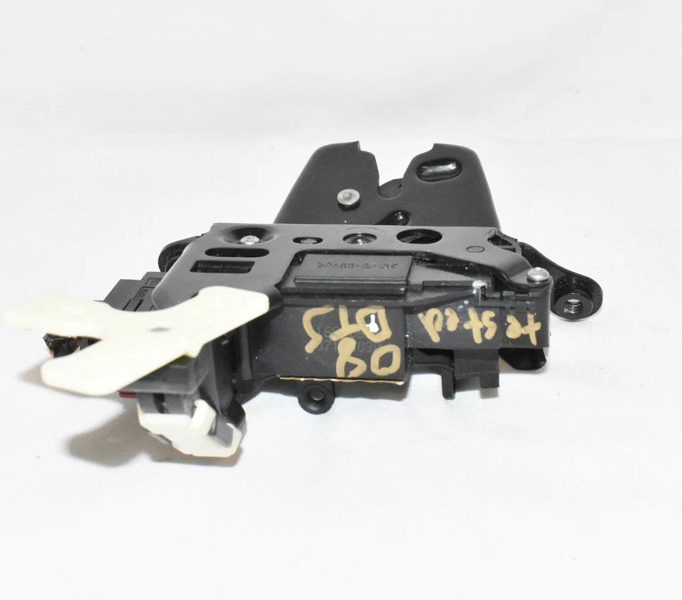 *PROBADO 25795316 06-16 Chevrolet Impala DTS actuador de bloqueo de pestillo de maletero trasero E1M03 Foto 3 de 4