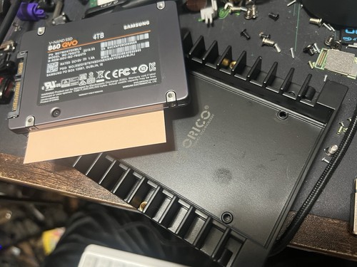 Samsung 860 QVO 4TB SSD Solid State SATA III MZ-76Q4T0 - Afbeelding 4 van 4