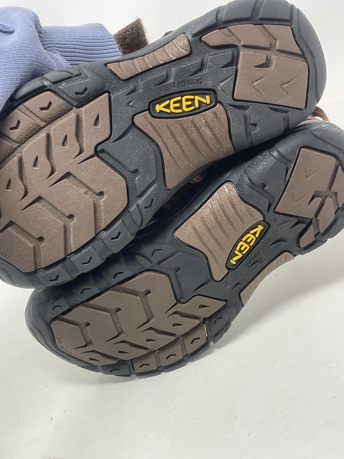 Keen Sandals 9212 PNCN Youth Size 2 Waterproof Closed Toe Brown Hiking Outdoors