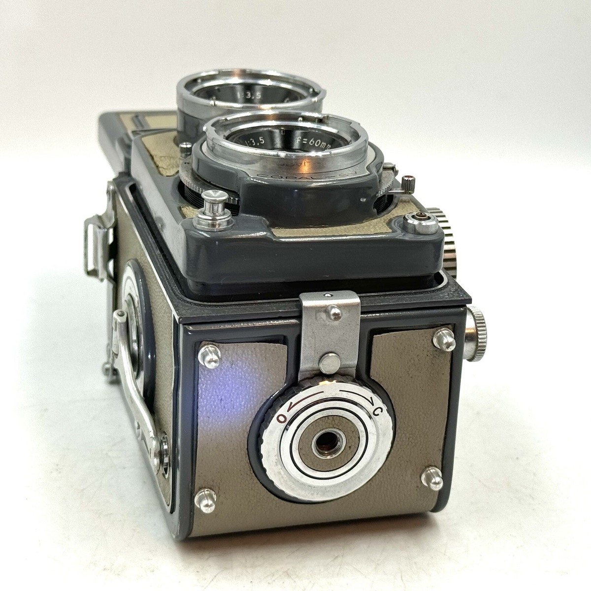 yashica-44 / Yashikor 1:3.5 f=60mm カメラ Near Mint] Yashica 44 TLR Camera 127 Film w/Yashikor 60mm F3