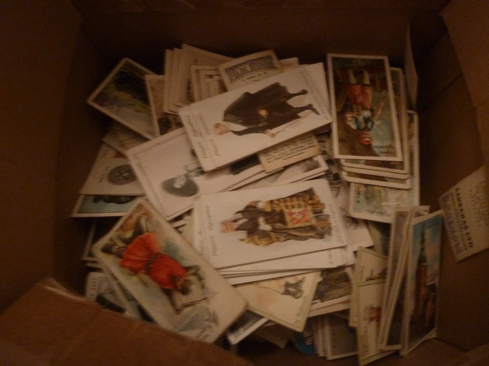 HUGE AMOUNT OF CIGARETTE CARDS 1000+ - Image 4 of 4