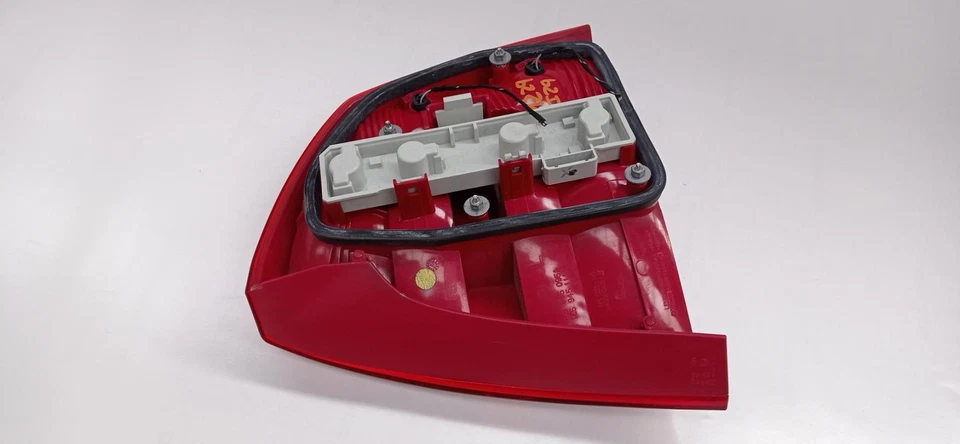 1Z5945095A Enjoliveur Inf Feu Arriere Gauche pour SKODA OCTAVIA BERLINA ( 115440 - Photo 4/4