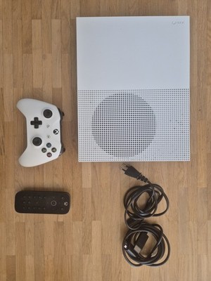 Xbox One S All-digital Edition 1TB mit Fernbedienung