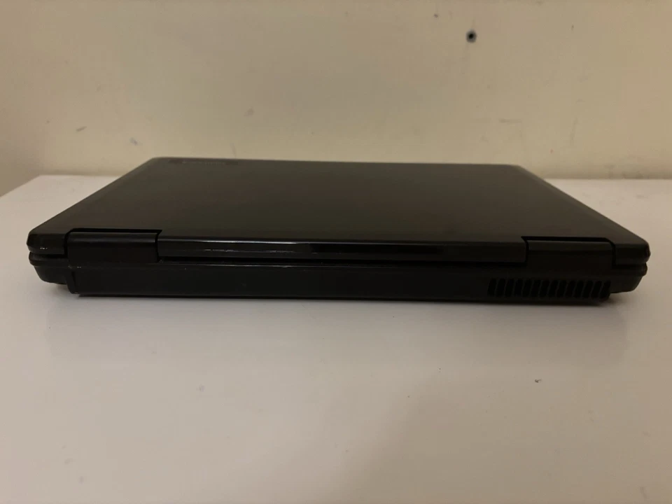 PC EMACHINES E525 - WINDOWS 10 - NON FUNZIONANTE - Immagine 4 di 4