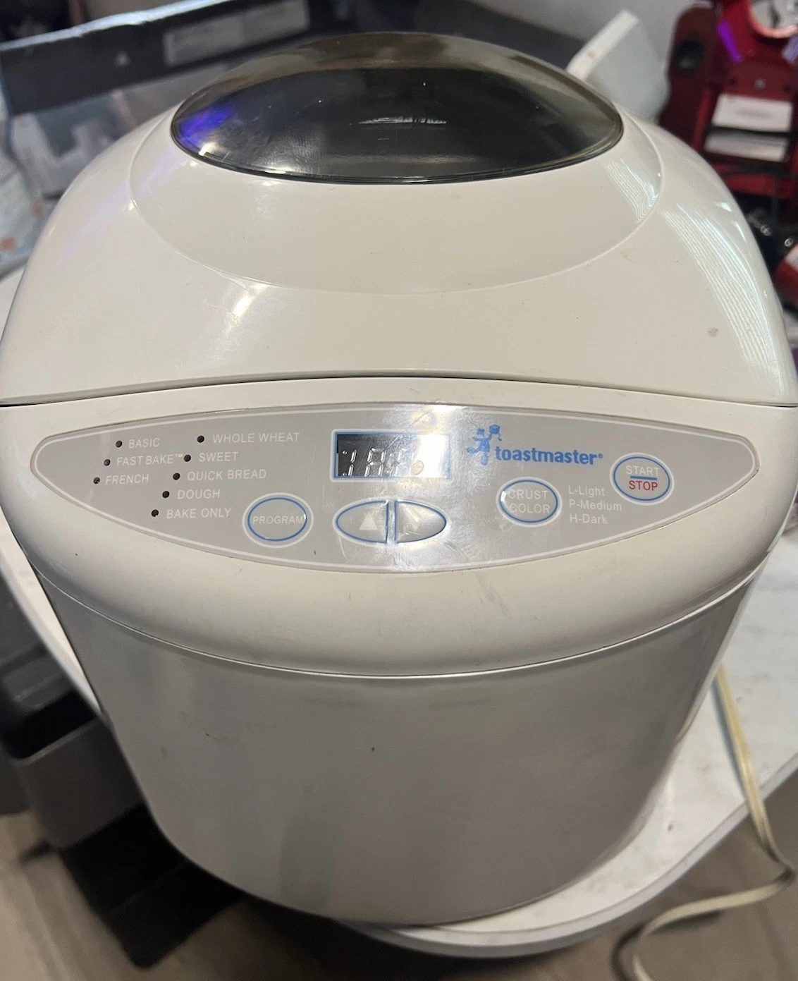Toastmaster Bread Machine 8 Settings Programmable Crust Control Timer LCD White