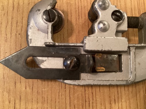 GENERAL TOOLS ~ NO. 120 ~ Made in USA. Pipe Tubing Conduit Cutter Good Condition - Picture 5 of 5