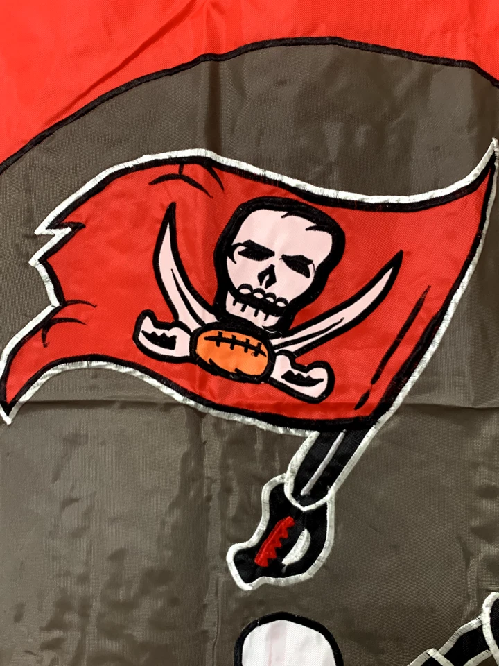 Tampa Bay Buccaneers NFL Flag Outdoor Indoor 2-Sided Nylon Helmet & logo  28x44 - Изображение 3 из 4