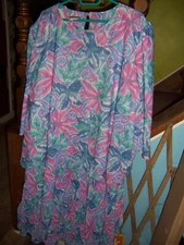 VINTAGE CALIFORNIA LOOKS Pastel Design 100% Polyester Pleated Dress - SIZE 24.5