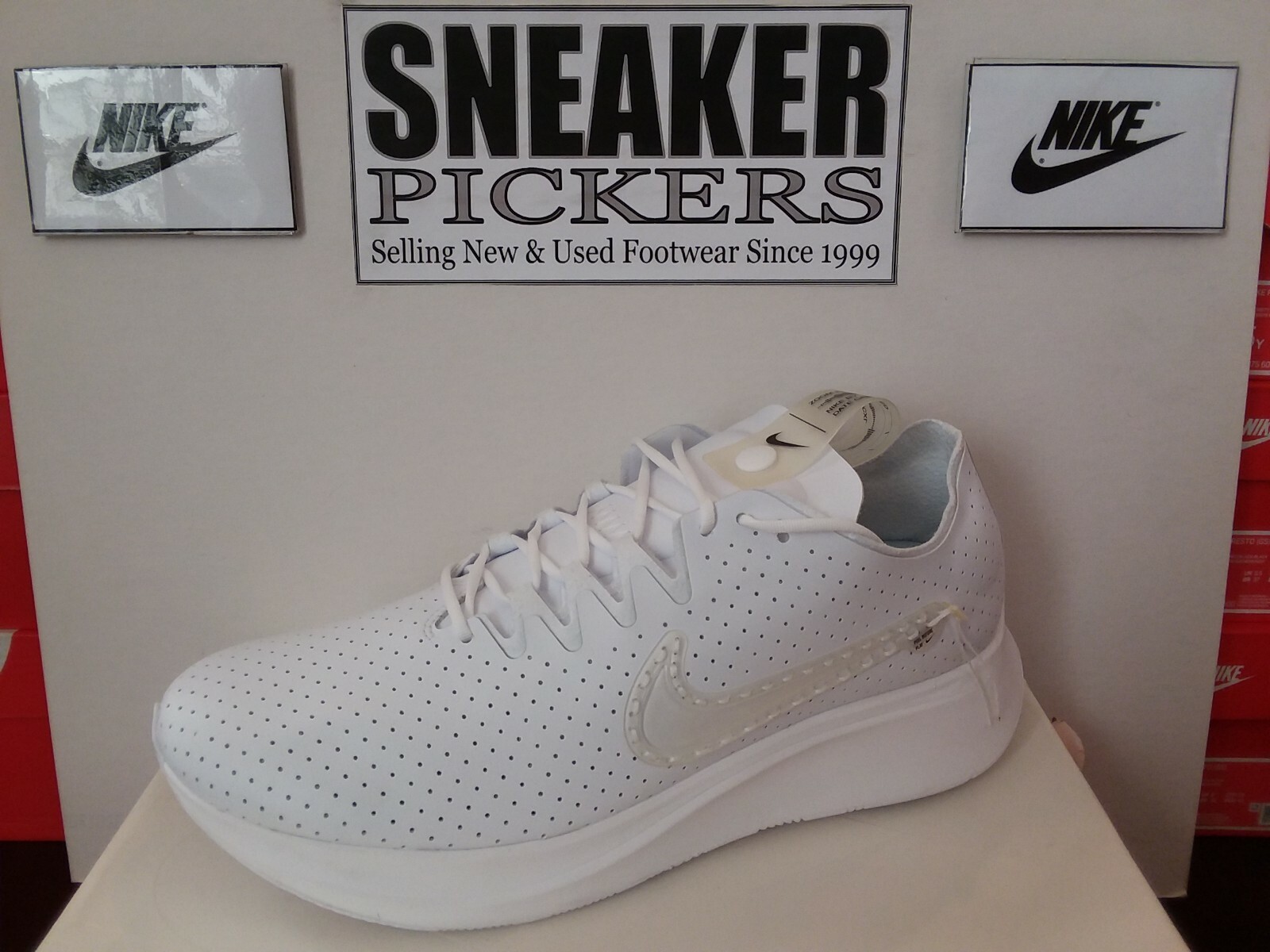 Size 10.5 - Nike Zoom Fly 2 Noise 