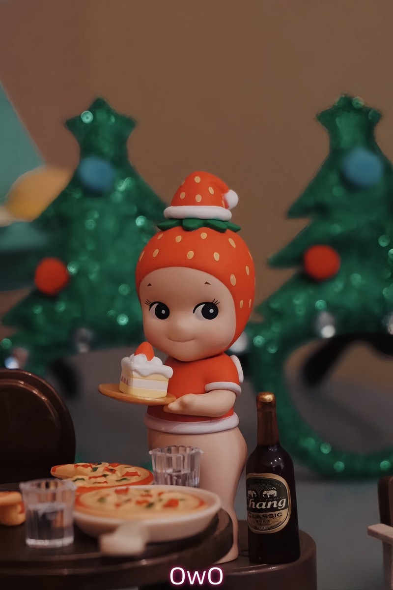 2024 Christmas Dinner Series Sonny Angel mini-figure