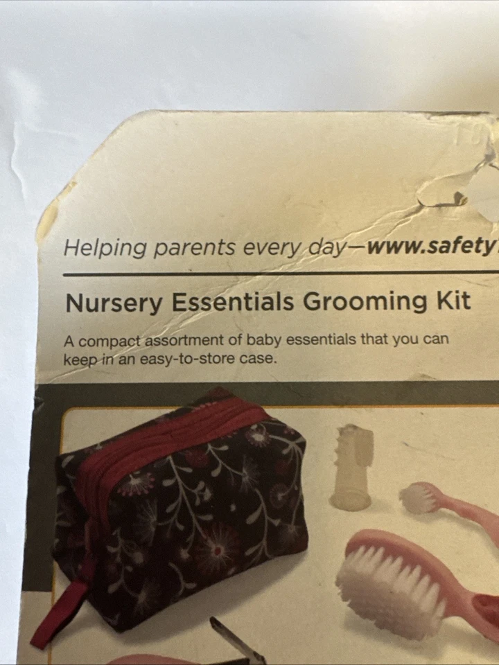 Kit de higiene Safety 1st Nursery Essentials 12 peças branco/rosa - Imagem 3 de 4