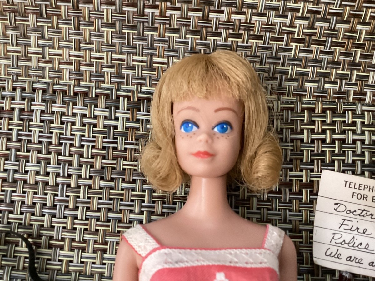 Barbie Midge 1963 Mattel Vintage Blonde Doll in Babysitting Outfit