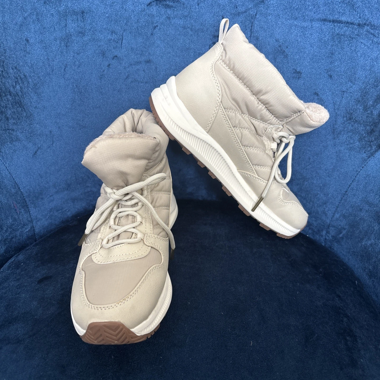Eddie Bauer Balsana Quilted Lightweight Women’s Size 7M Winter Boots Beige