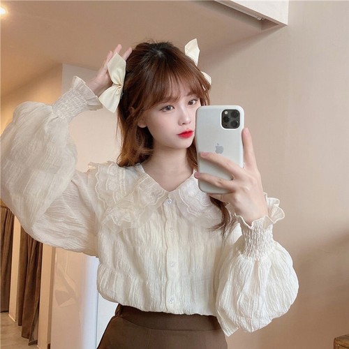 WHITE BLOUSE WITH TIES AND PETER PAN COLLAR