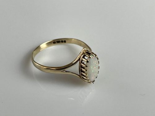 1982 Opal Ring 9ct Gold Cabochon Fire Opal Vintage Ring - Size O 1/2 - Picture 3 of 16