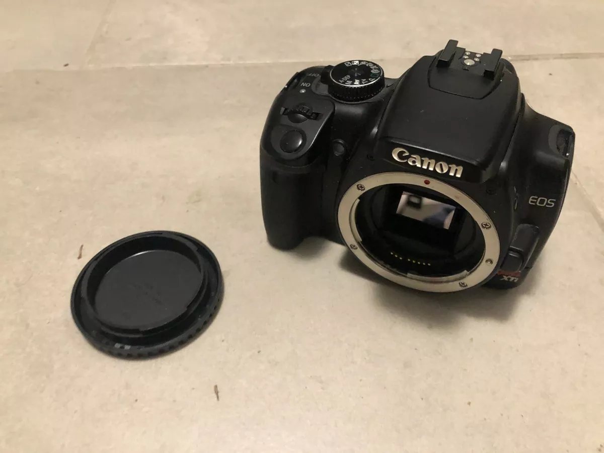 Canon EOS Digital Rebel XTi / 400D 10.1 MP Model DS126151 w/ ef-s 18-55mm  lens