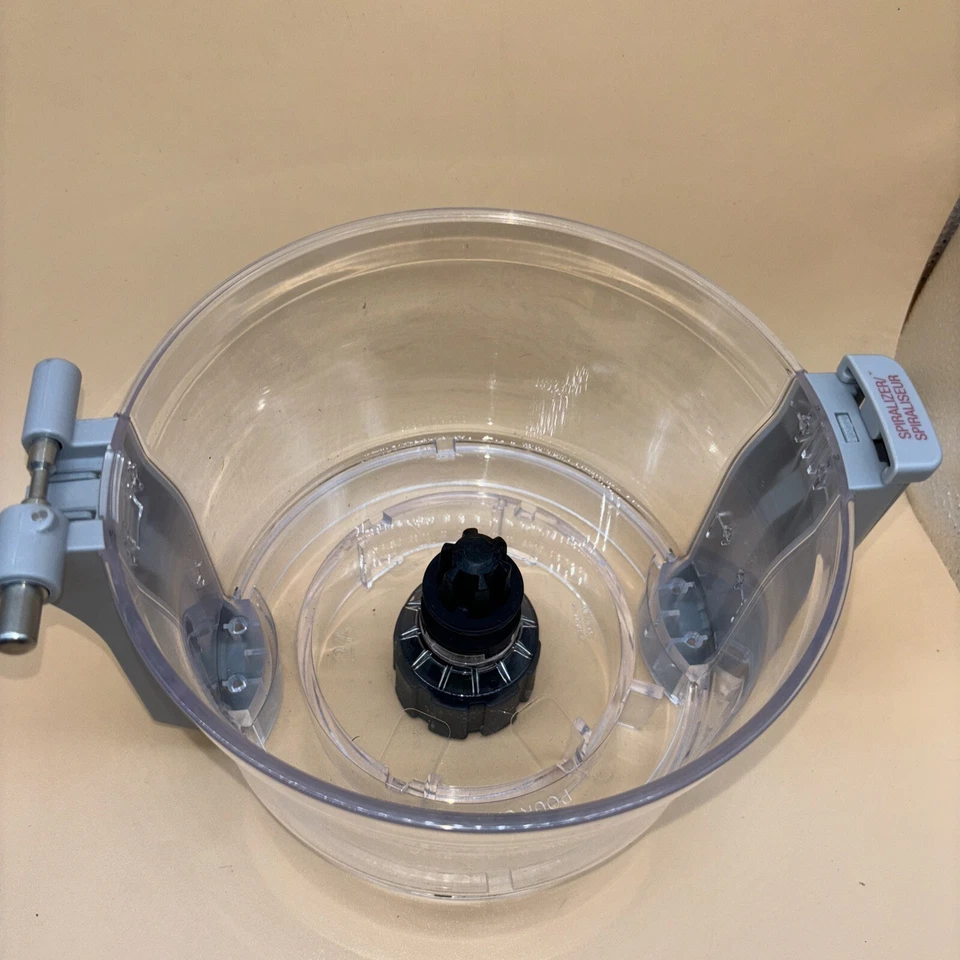 Magic Veggie Bullet VB-102 Replacement Part Spiralizing Main Bowl 2A Spiralizer - Image 2 of 4