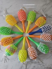 1x Shekere/Shaker africano - Un maracas con perline in plastica