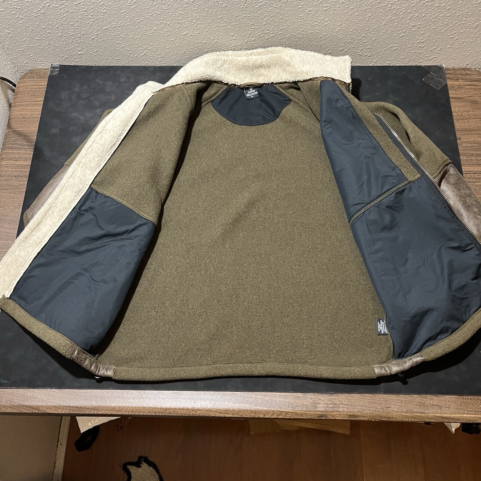 Picture 3 of 12