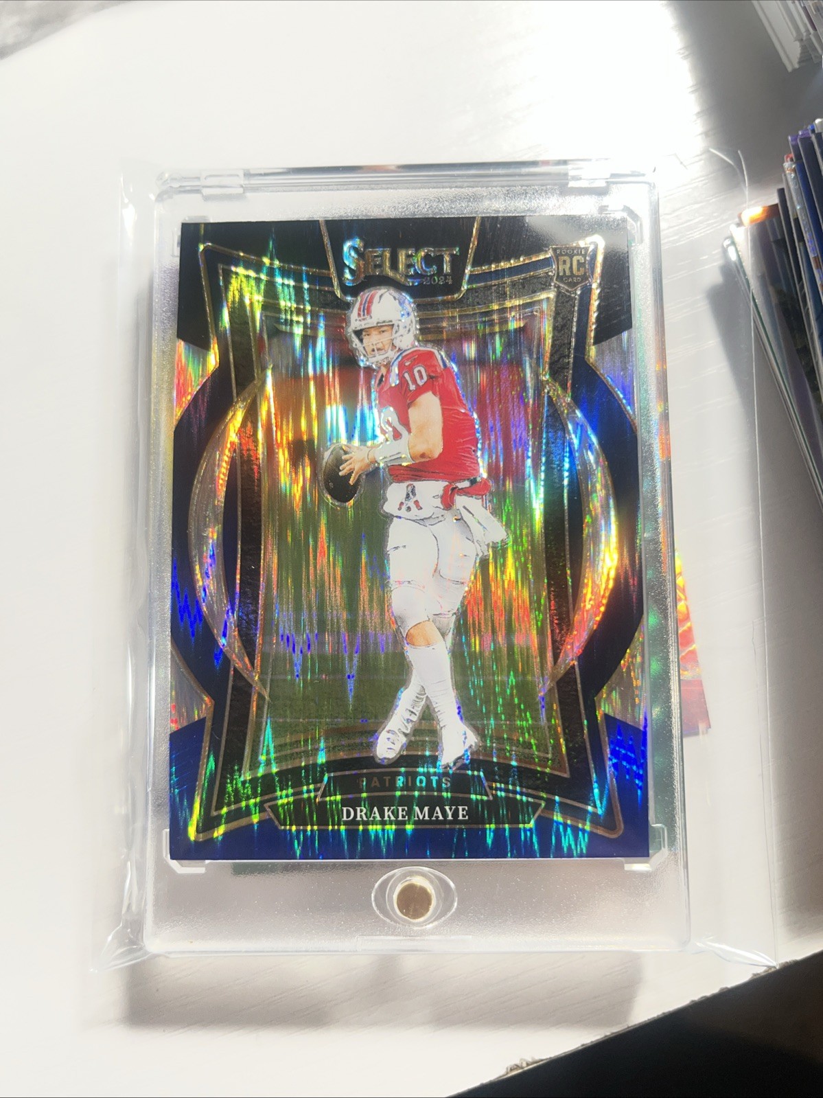 2024 Panini Select - Concourse Drake Maye #27 Black & Blue Shock Prizm (RC)