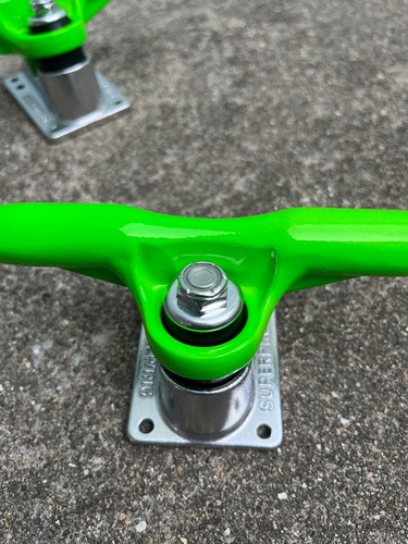 1 Set New GullWing Super Pro III 3 Skateboard Trucks Neon Green Deck Gull Wing - Picture 11 of 18