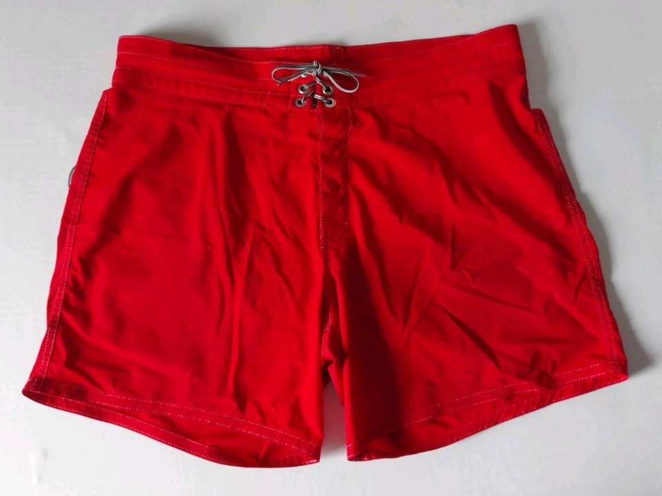 Pantalones Cortos Birdwell Beach Britches Para Hombre Floral Rojo Talla 36 Usados en Excelente Condición  Foto 3 de 4