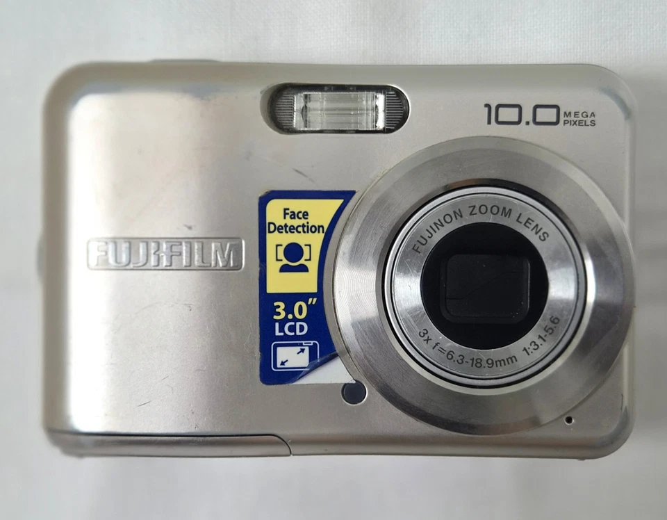 Fujifilm FinePix A150, photo 2 of 5