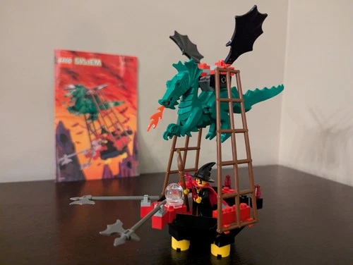 Vintage (1997) LEGO Castle - Fright Knights set 6037 Witch's Windship - RARE