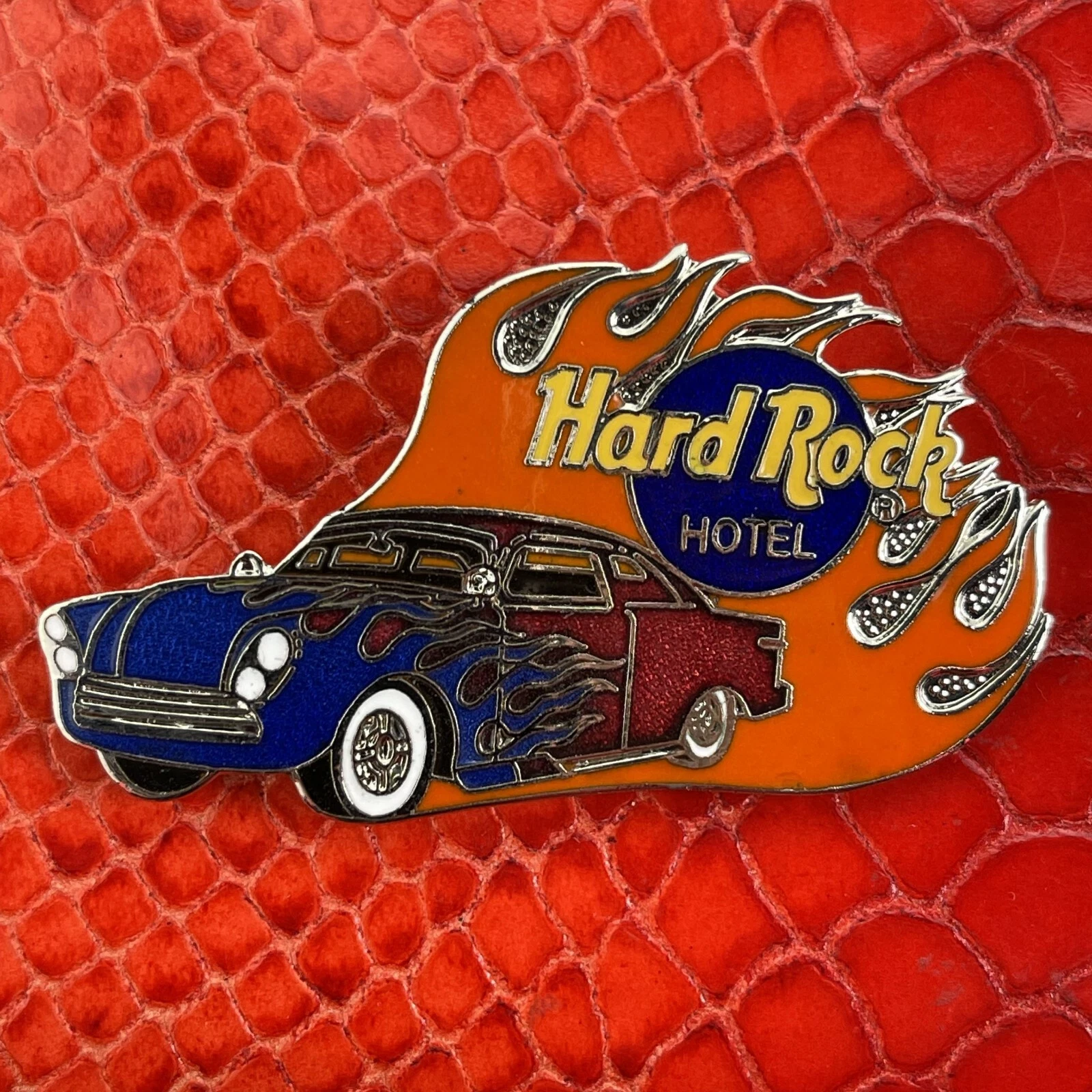 ONLINE🎸Hard Rock HOTEL®HRH PIN☑️BURNING BLUE RED CAR BLUE LOGO YELLOW LET. 🎗