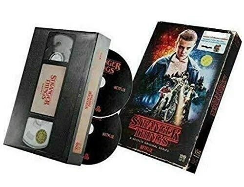 STRANGER THINGS  The Complete First Season blu-ray /DVD Box Set. 4 Disc - Image 2 of 4