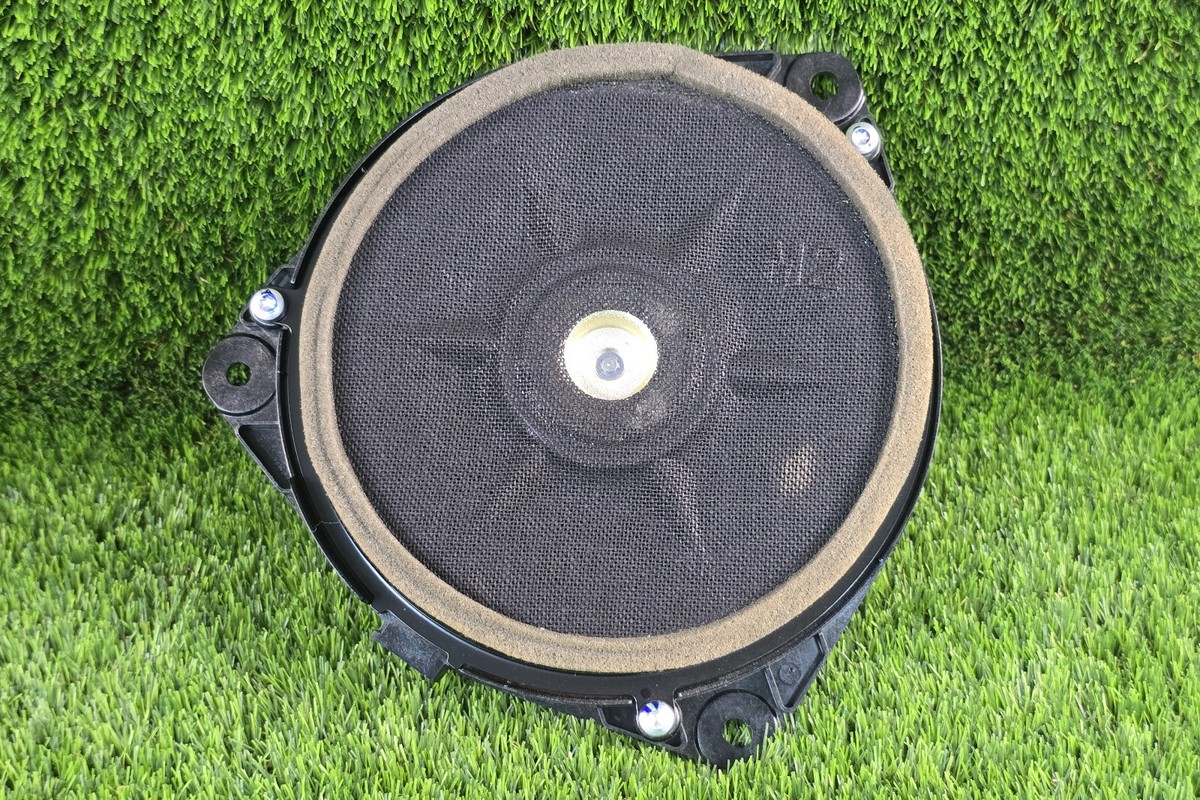 Lexus ES300H GS350 IS350 Mark levinson Rear door speaker 86160