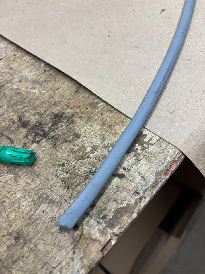 1968 69 70 71 72 LEMANS GTO TEMPEST CAPÓ TRASERO MOLDURA MOLDURA PROYECTO OEM Foto 2 de 4