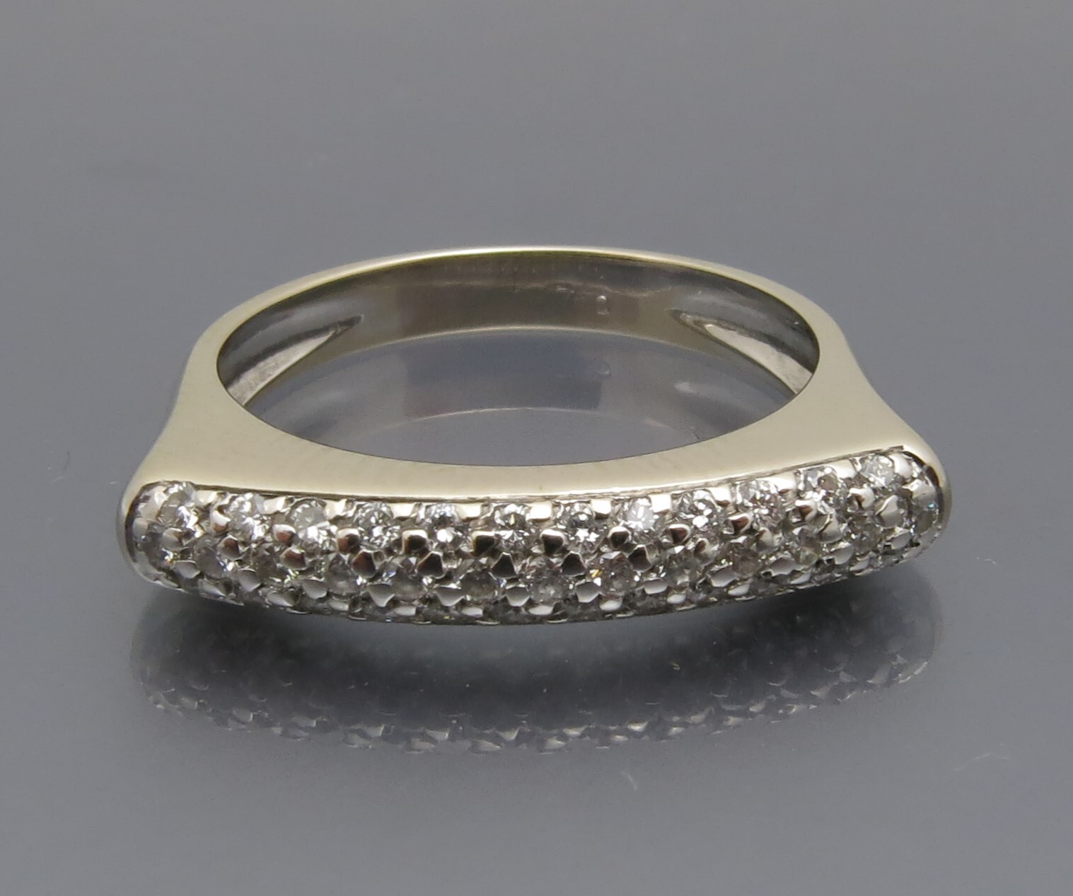 HOOP DESIGN - CLASSIC DIAMOND STACKABLE RING - 75… - image 1